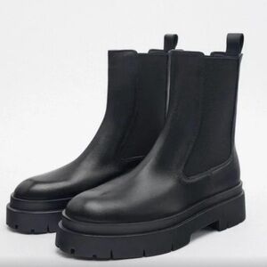 Zara Black Ancle Boots With Lug Soles Chelsie
